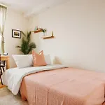 Unique Apartment-romantic Street-easy Check-in Apartmán *